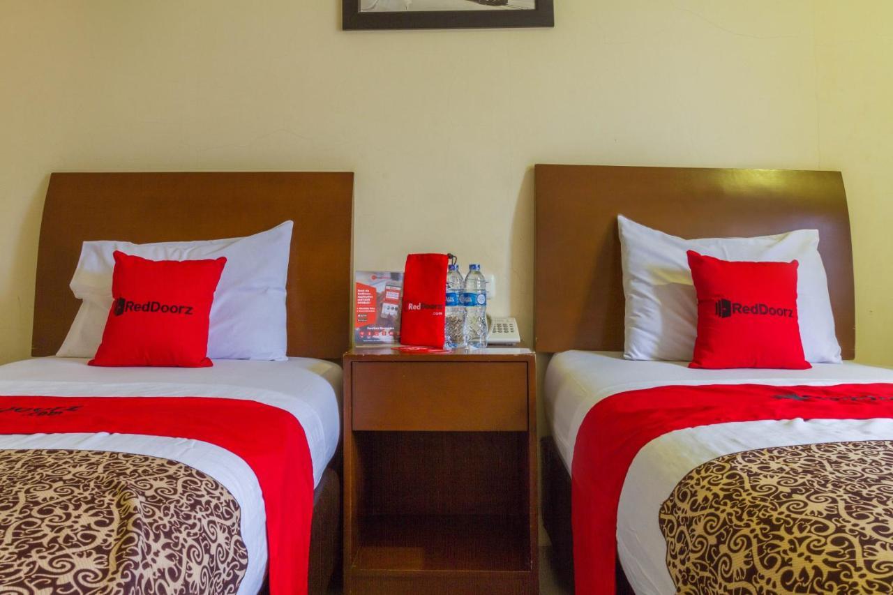 Reddoorz @ Paskal Hyper Square Hotell Bandung Exteriör bild