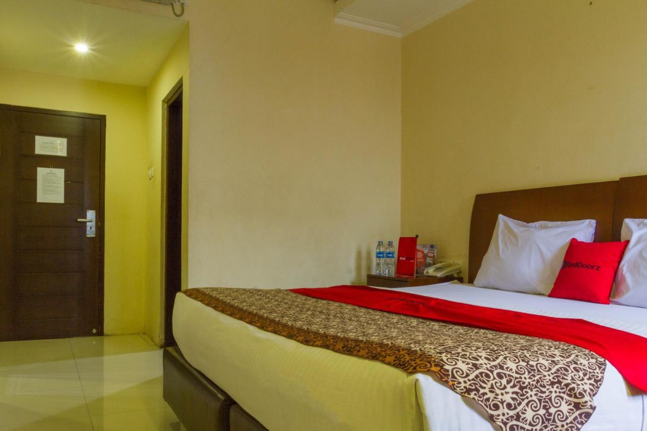Reddoorz @ Paskal Hyper Square Hotell Bandung Exteriör bild