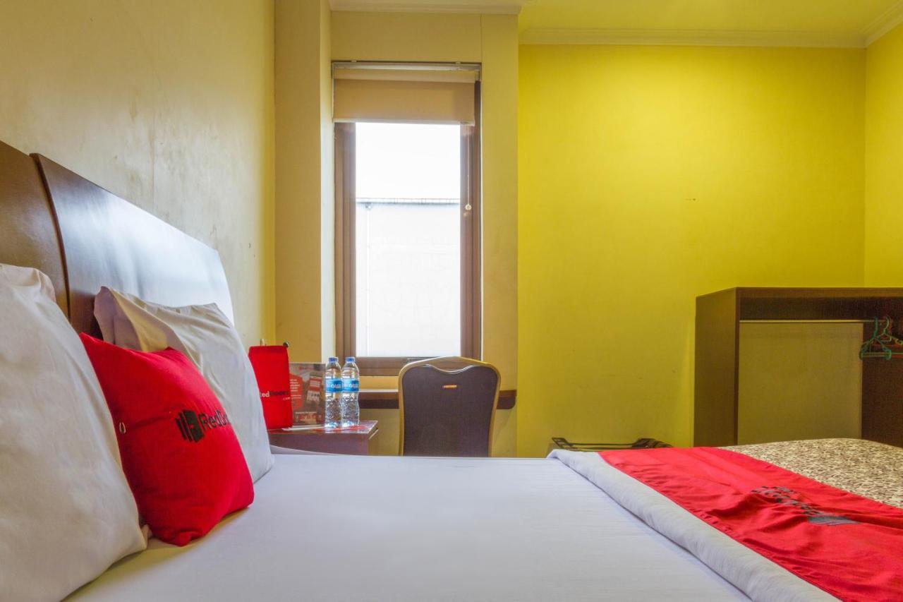 Reddoorz @ Paskal Hyper Square Hotell Bandung Exteriör bild